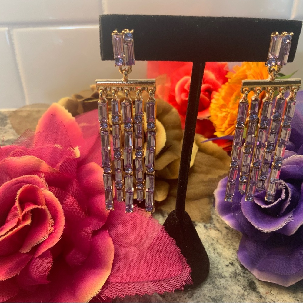 NWOT Light amethyst color dangling crystal, 🔥18k gold over silver 🔥earrings. - Picture 3 of 6